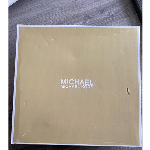 MK Olympia Trainer Shoes - Picture 11 of 12